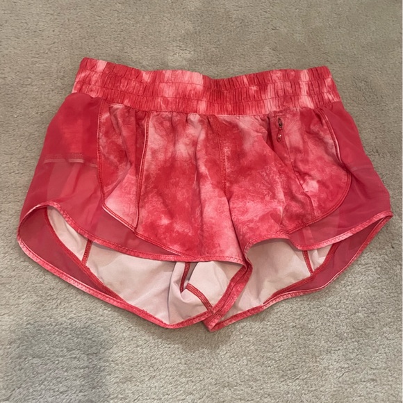 Lululemon athletica Hotty Hot shorts - Picture 2 of 4